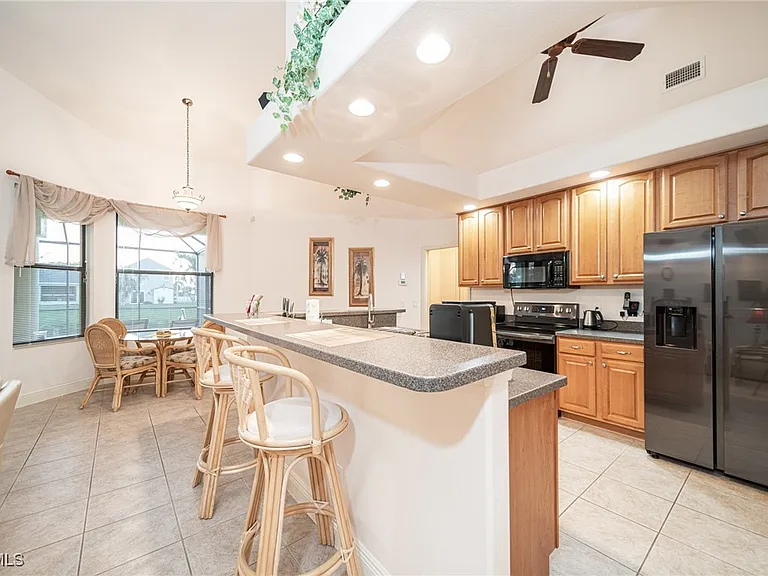 118 SE 23rd Place Cpe — Photo 14