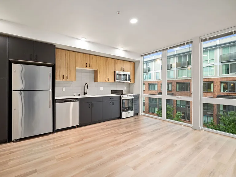 Niwa Apartments | Modern City Living in Queen Anne | Furnished Units & Move in Specials! — Photo 19