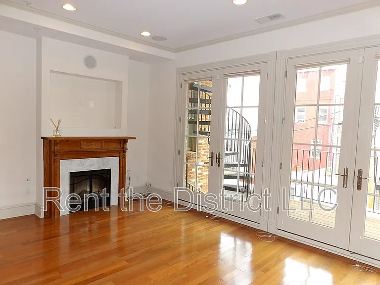 1130 5th St NW #3 — Photo 9