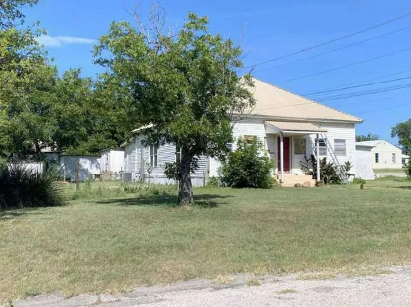 715 Hutchings St, Goldthwaite, TX 76844