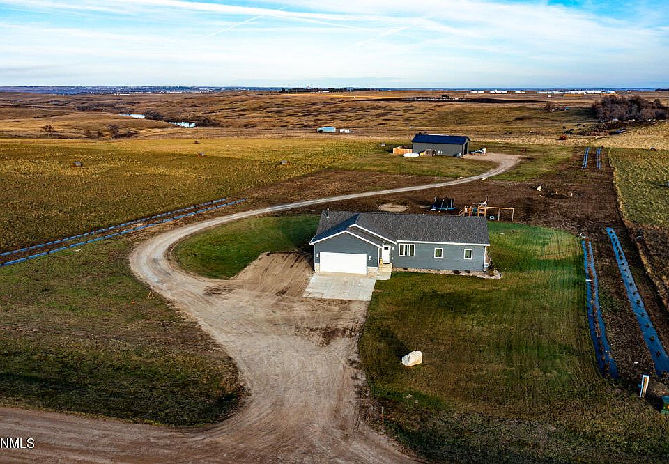 4464 Wrangler Rd, Mandan, ND 58554 Zillow