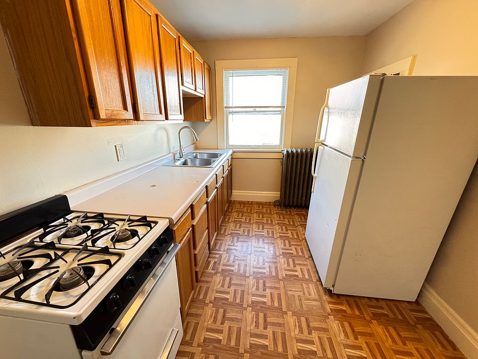 1st image of 1710 D St #4