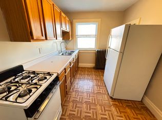 1710 D St #4, Lincoln, NE 68502