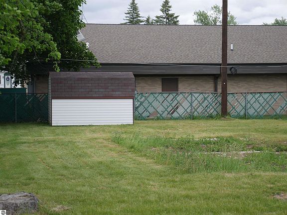 2nd image of 214 Court St