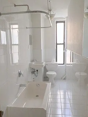 Rented by Bond New York | media 35