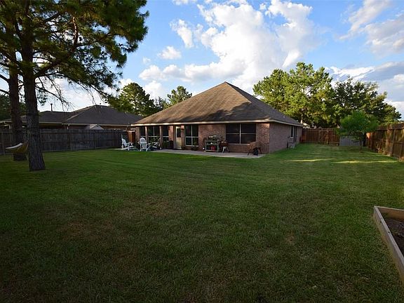 5th image of 9615 Willow Crossing Dr