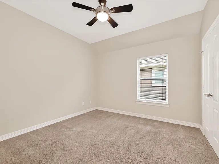 127 Monterrey Rd W — Photo 34