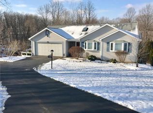 1346 E Victor Rd, Victor, NY 14564