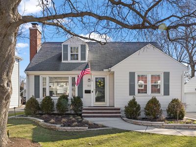 151 East Rd, Glen Ellyn, IL, 60137