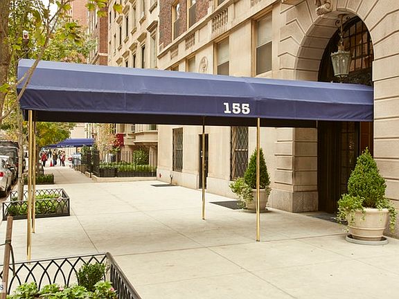 5th image of 153 E 72nd St #13D
