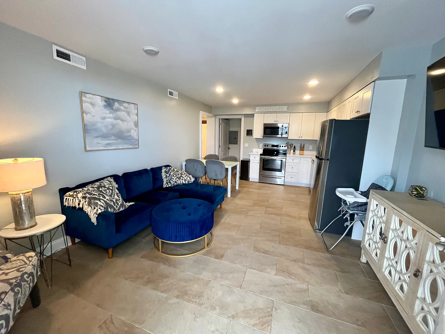 507 E Orchid Rd — Photo 4