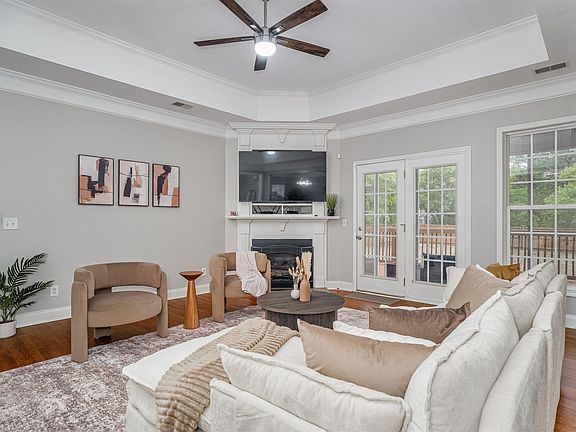5th image of 106 Falling Leaf Ln