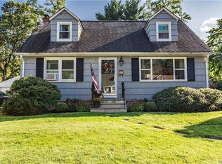 78 E 24th St, Huntington Station, NY 11746