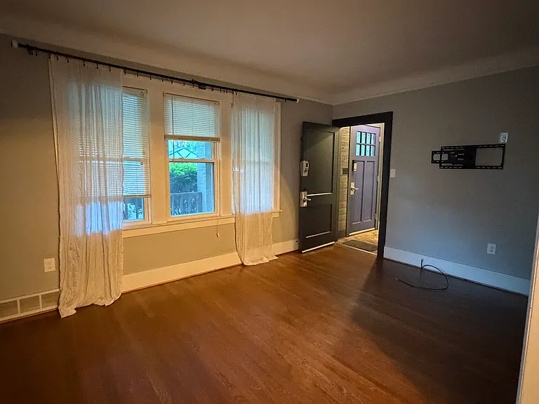 393 Wordsworth St #1 — Photo 7
