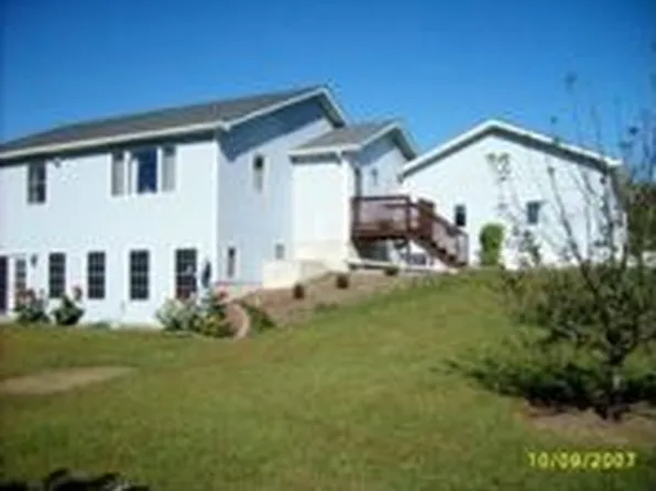 1719 N 579th Rd, Baldwin City, KS 66006