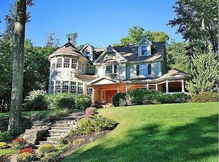 11 Woodway Ln, Wilton, CT 06897