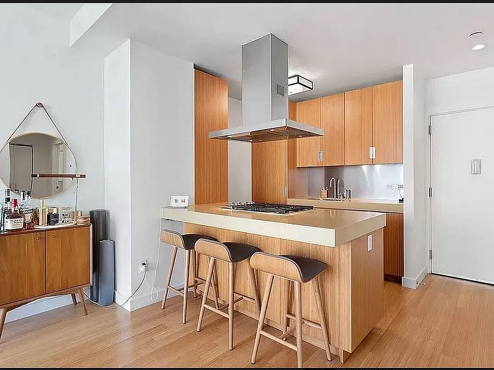 1st image of 450 W 17th St APT 1119