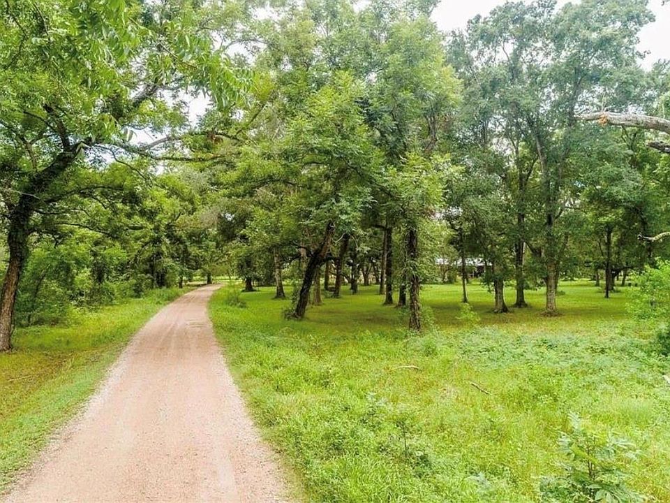 1st image of 202 Jones Rd