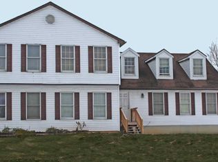 378 Cunningham Dr, Falling Waters, WV 25419