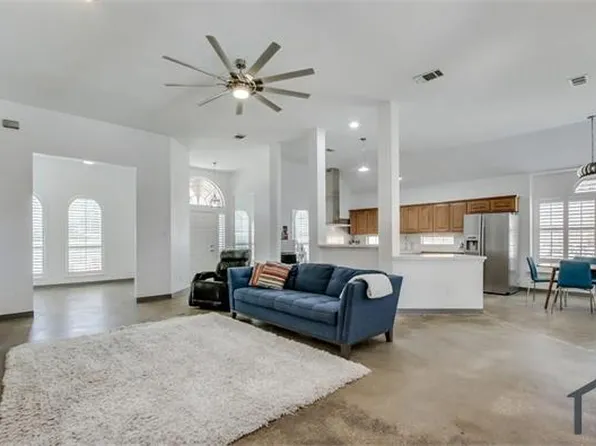 5109 Gulfport Dr, Rowlett, TX 75088