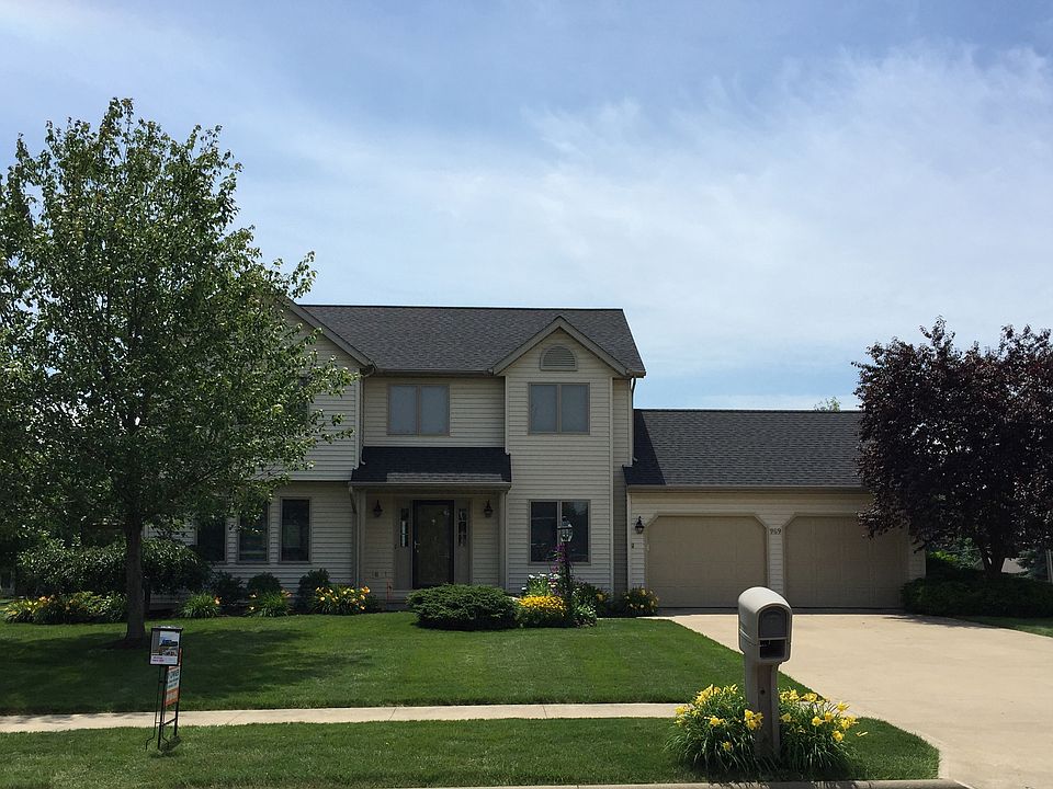 1st image of 969 Beechwood Dr