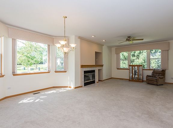 5th image of 2322 Meadowcroft Ln
