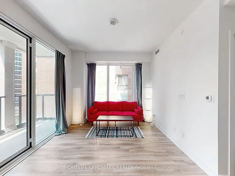 20 Edward St #616 — Photo 10