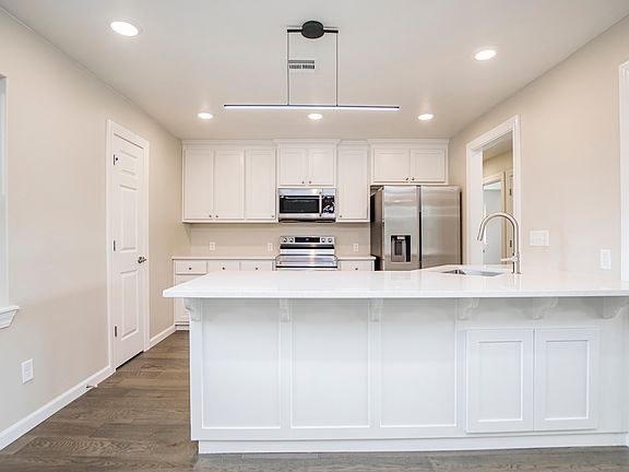 2nd image of 810 NW 9th St
