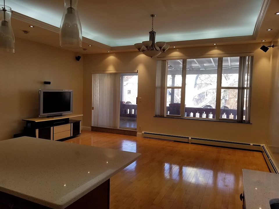 1st image of 4144 Bedford Ave #2