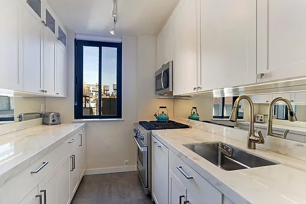 Rented by One Irving Place Realty | media 15