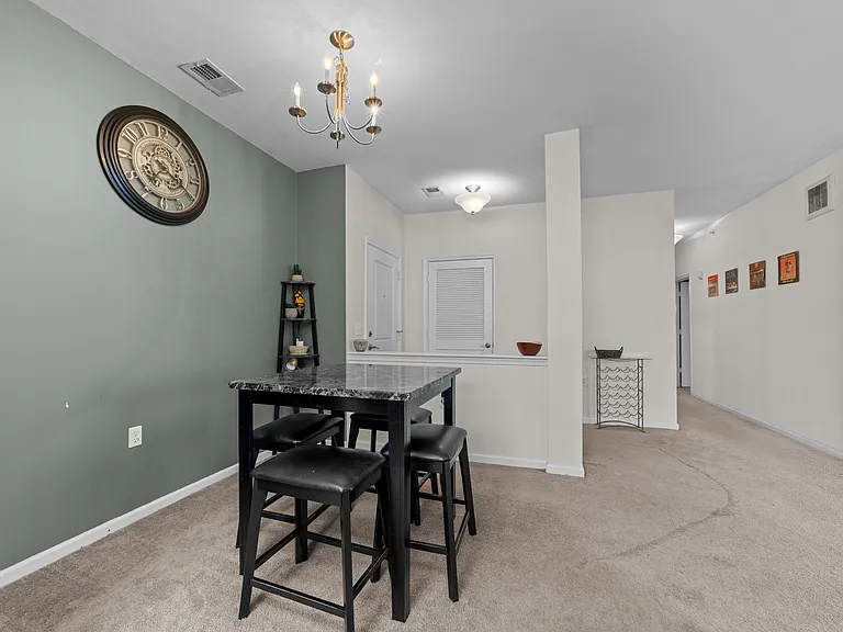 2424 Chancery Ln #207-1 — Photo 10