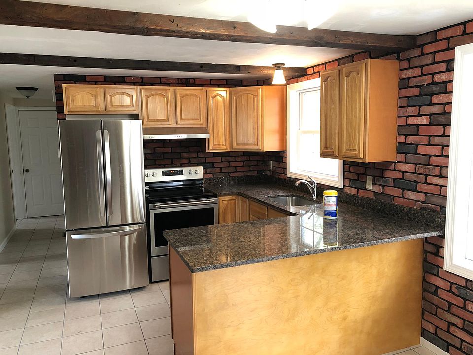 2nd image of 6 Candlewood Dr
