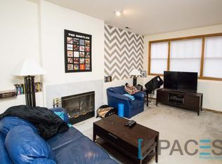 1741 W Nelson St #GRDN, Chicago, IL 60657