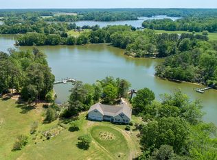 101 Starboard Ct, Heathsville, VA 22473