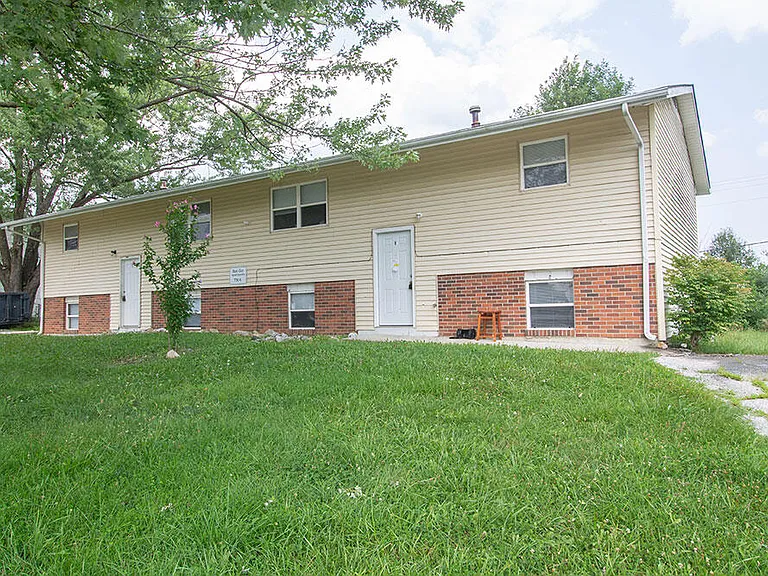 7304 N Moberly Dr #B — Photo 1