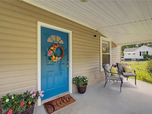 312 Cateechee Trl, Central, SC 29630