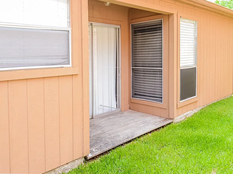 6926 Bullinger Dr — Photo 14