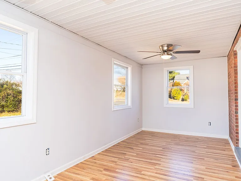 10026 Lorain Ave — Photo 15
