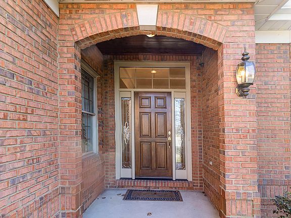 3rd image of 2539 Kearney Ct