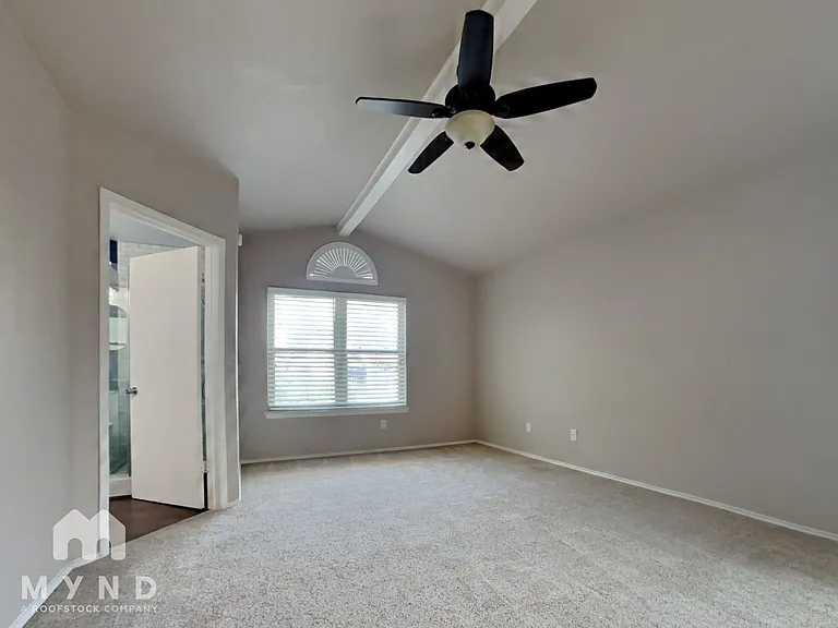 8709 Verona Trl — Photo 12