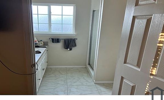 5th image of 8828 Los Olivas Ct