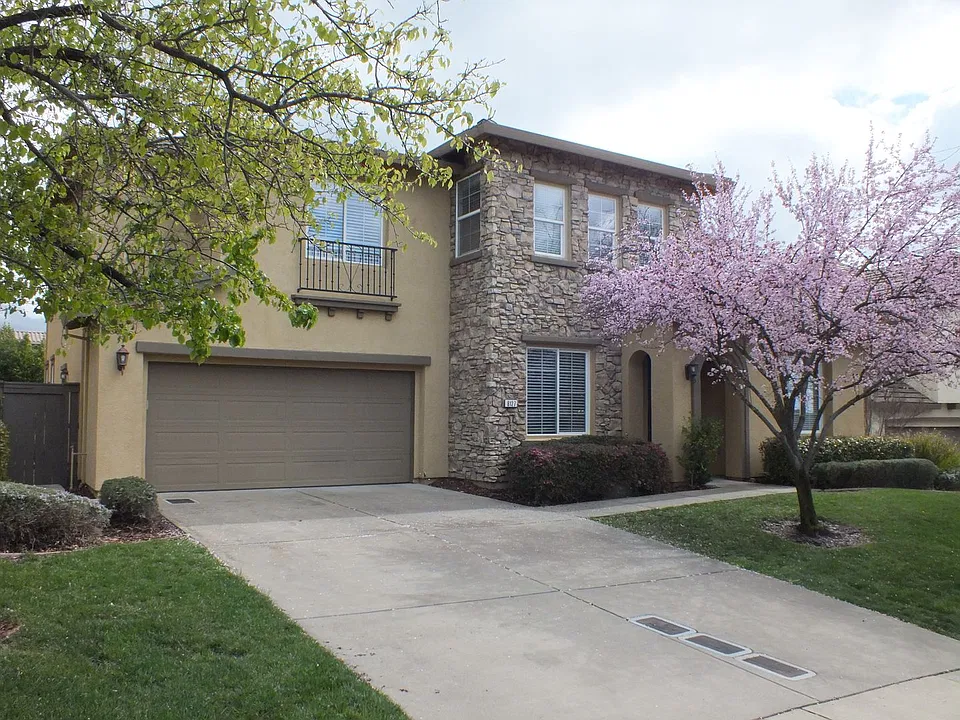 8127 Damico Dr