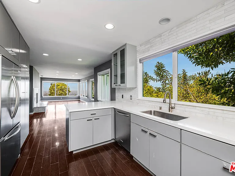 1438 Davies Dr — Photo 7
