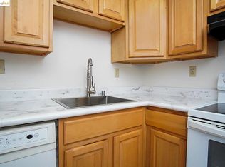 1096 Mohr Ln APT D, Concord, CA 94518