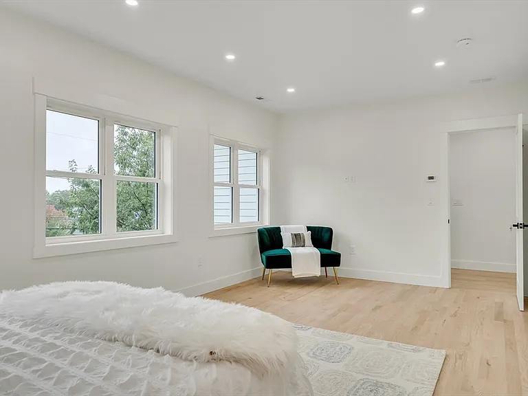 22 Estabrook Rd — Photo 21