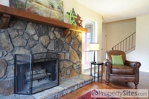 4th image of 846 Manning Villas Ct