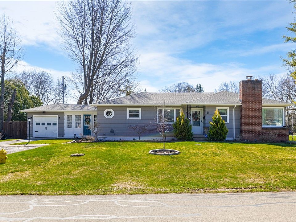 1st image of 19 Earl Dr