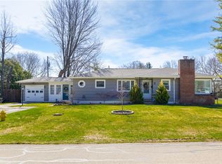 19 Earl Dr, Rochester, NY 14624