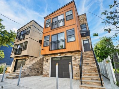 747 S 11th St, Newark, NJ, 07103
