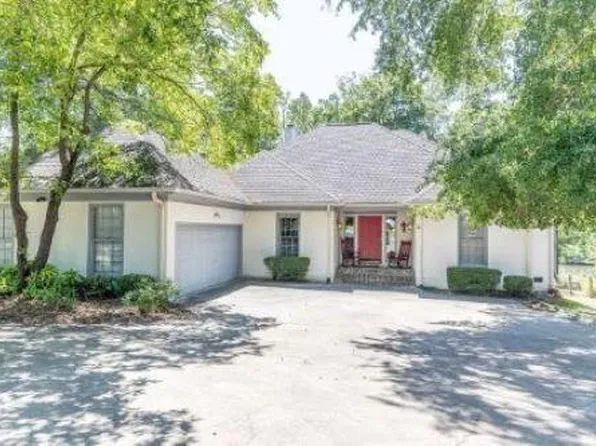 409 Santee Dr, Santee, SC 29142